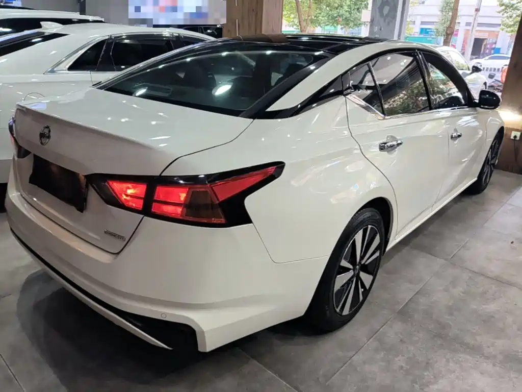 Nissan Teana — миниатюра 7