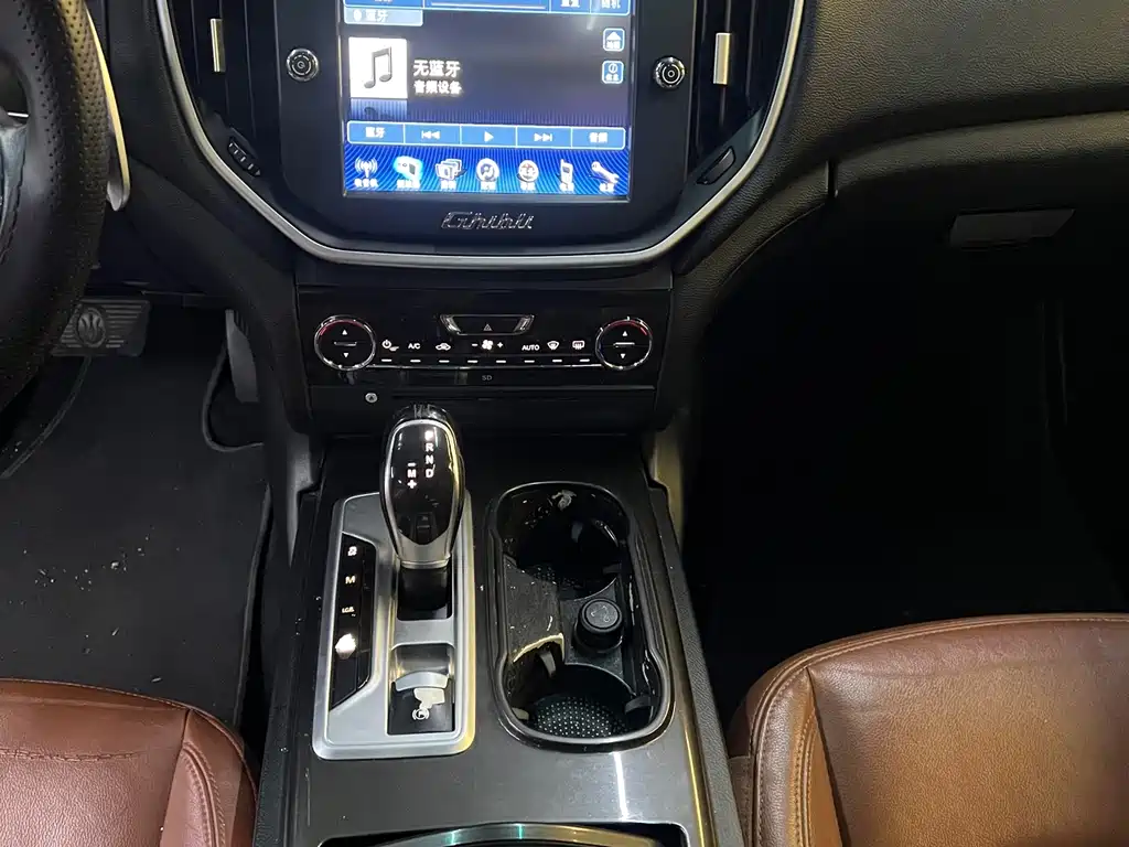 Maserati Ghibli — миниатюра 12