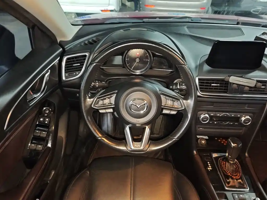 Mazda 3 Axela — миниатюра 11