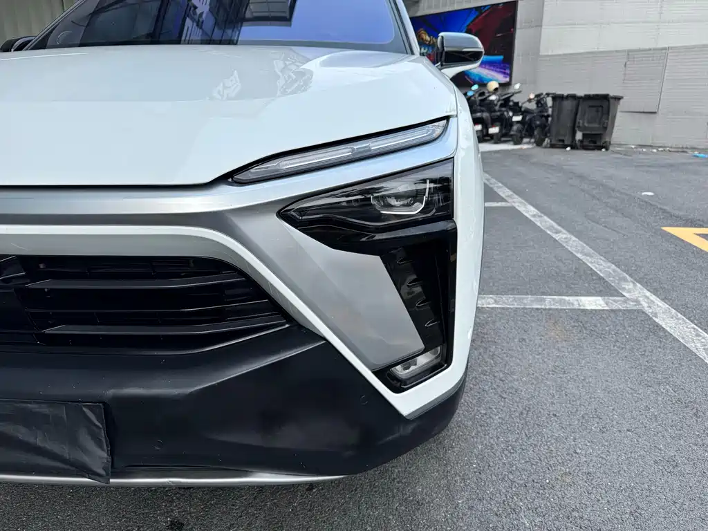 NIO ES8 — миниатюра 9