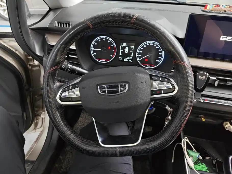 Geely Vision X3 — миниатюра 15