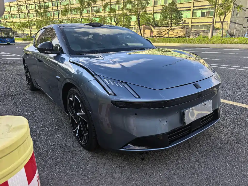 Lynk & Co Z10 — миниатюра 2