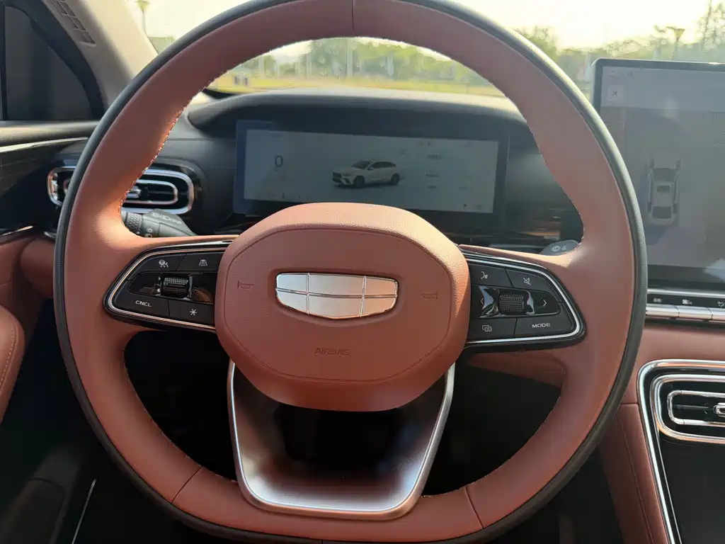 Geely Emgrand — миниатюра 12