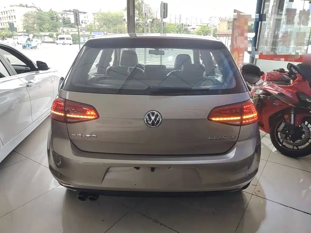 Volkswagen Golf — миниатюра 6