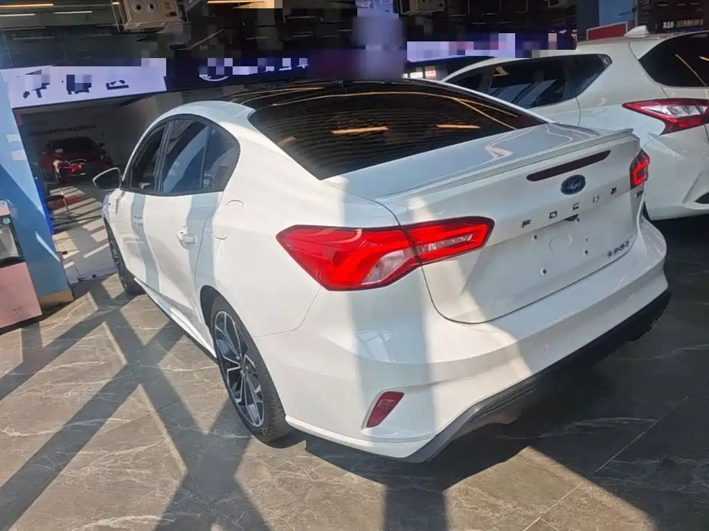 Ford Focus — миниатюра 5