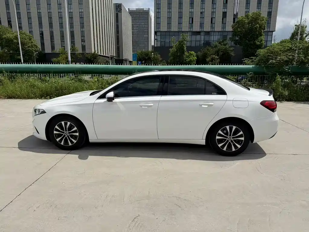 Mercedes-Benz A-Class — миниатюра 4
