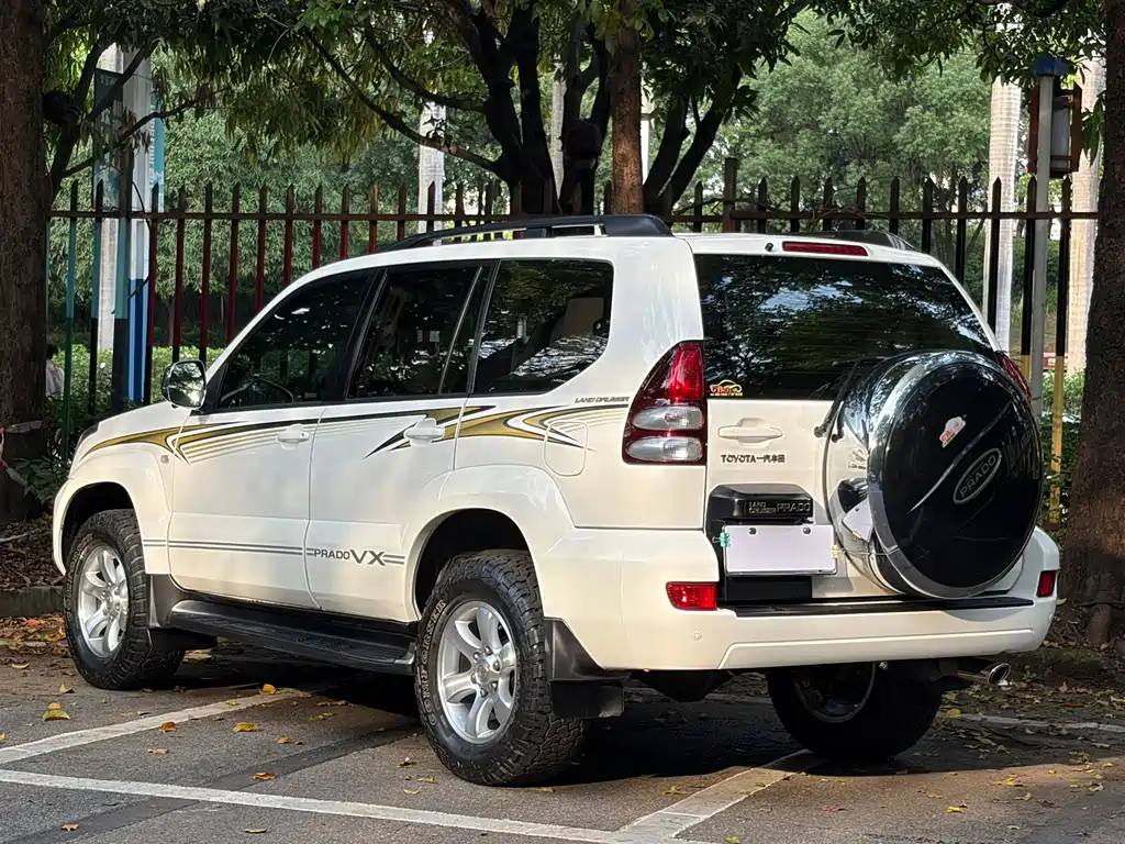 Toyota Land Cruiser Prado 2006 4.0L AT VX