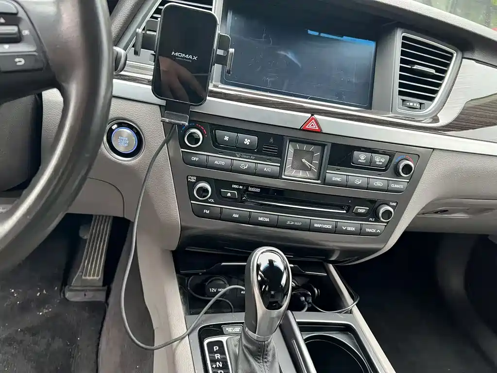 Hyundai Genesis — миниатюра 10