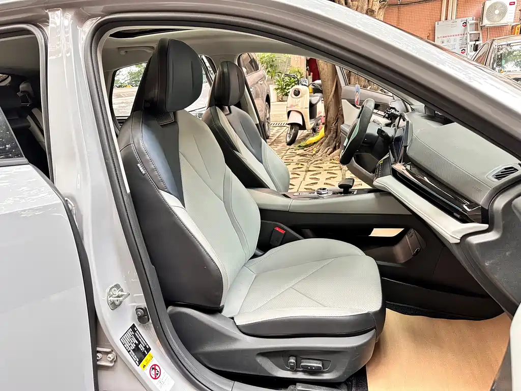 Changan UNI-V iDD — миниатюра 12
