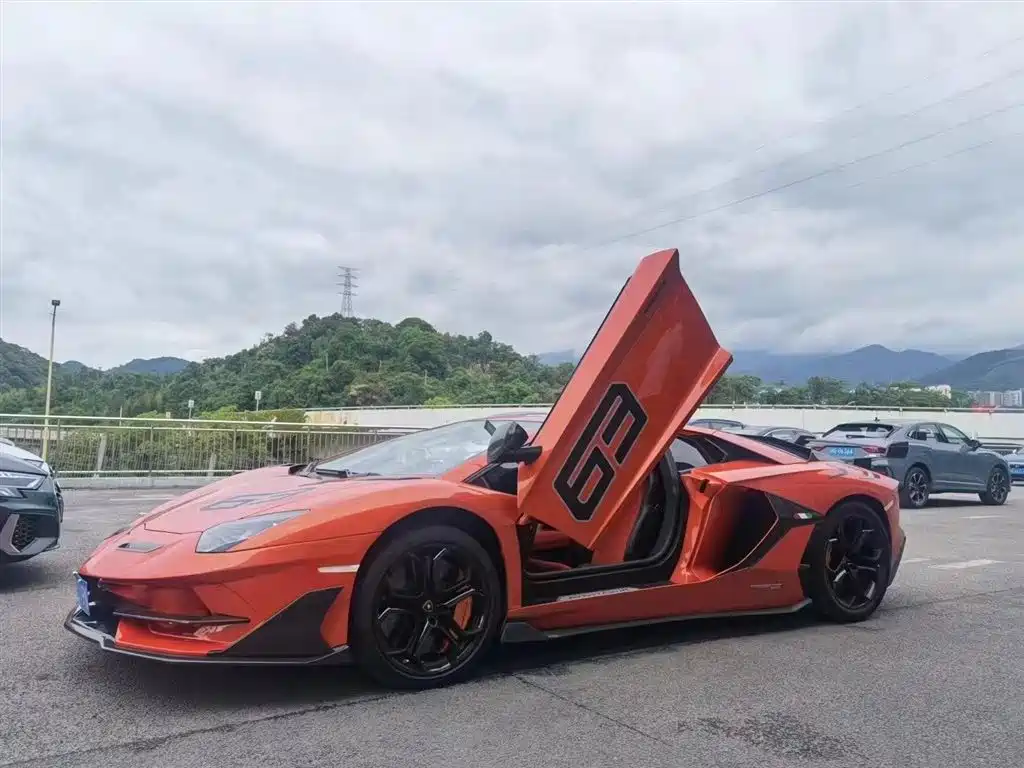 Lamborghini Aventador 2011 LP 700-4