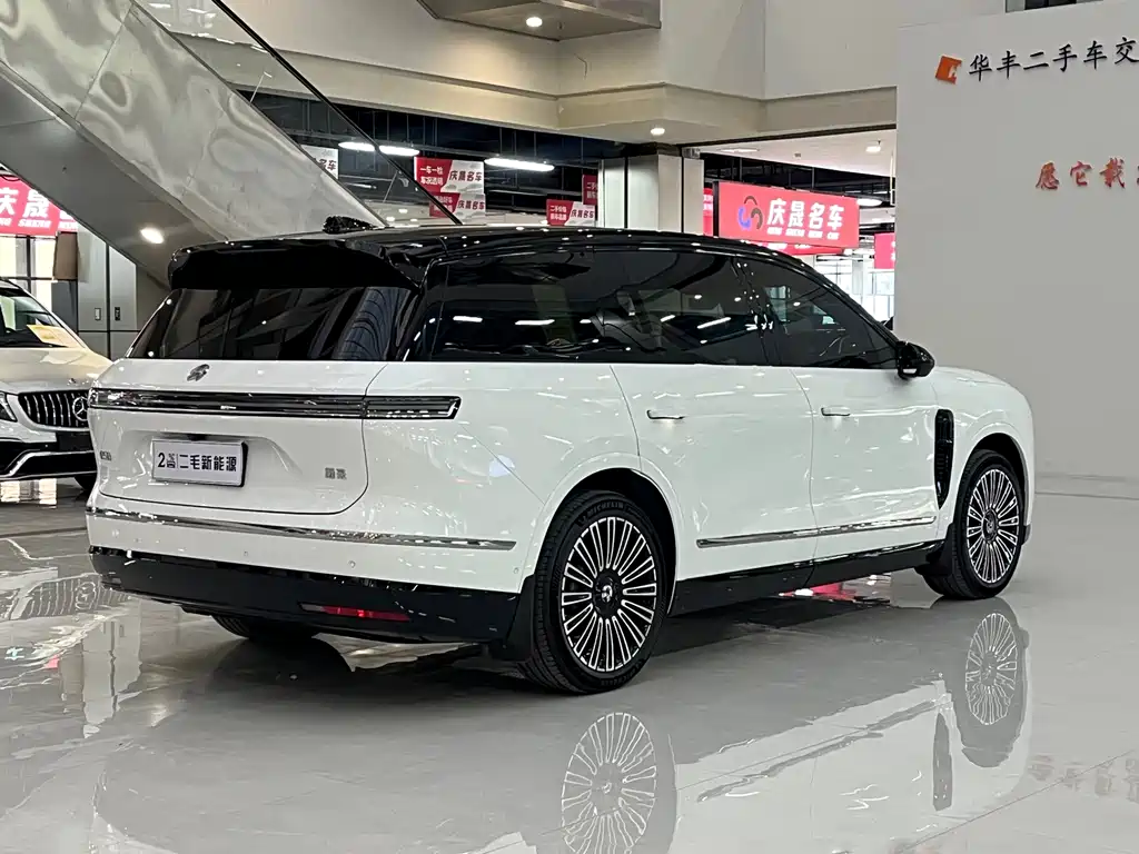 NIO ES8 2026 мест Executive Luxury