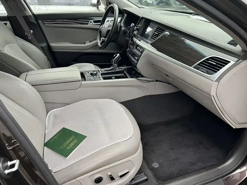 Hyundai Genesis — миниатюра 11