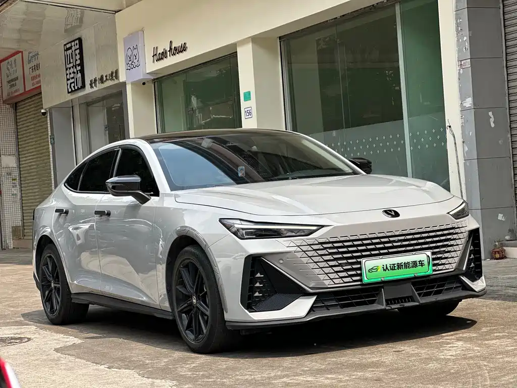Changan UNI-V iDD — миниатюра 3