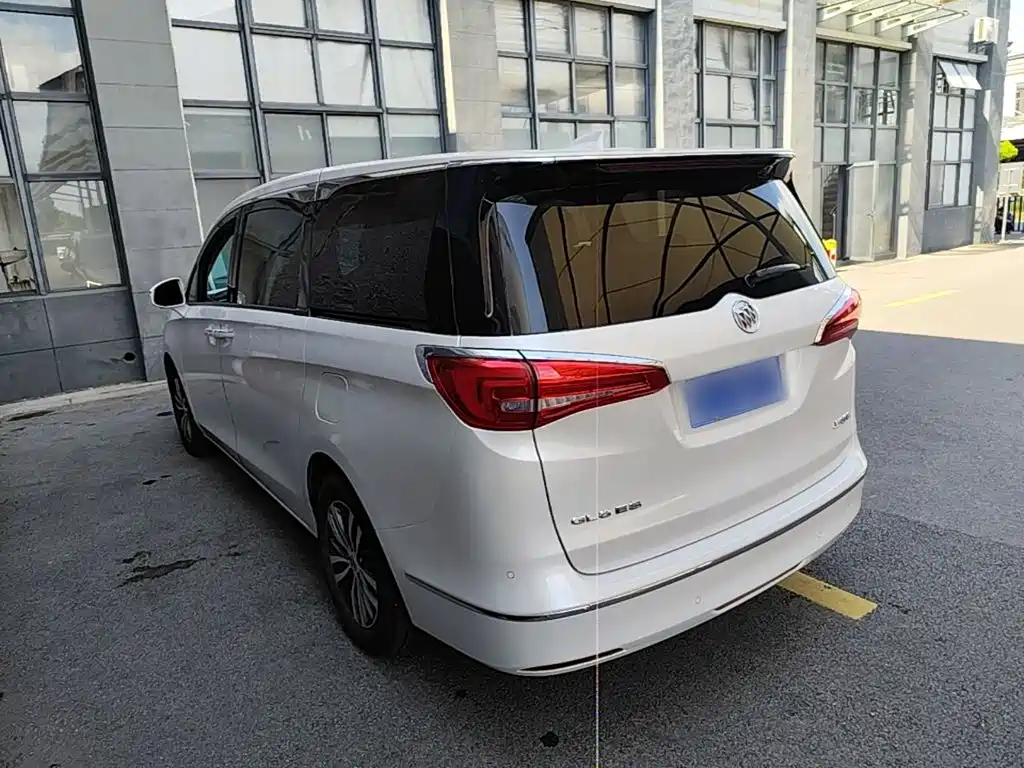 Buick GL8 — миниатюра 5