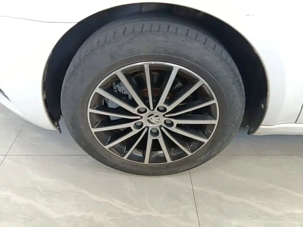 Skoda Octavia — миниатюра 23