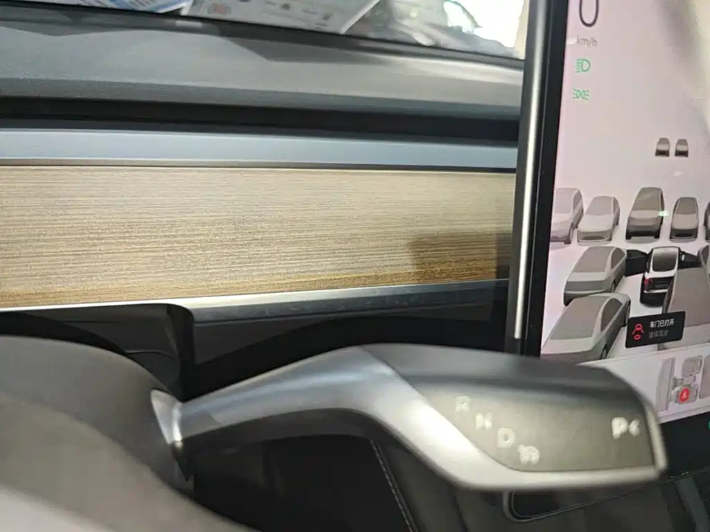 Tesla Model 3 — миниатюра 19