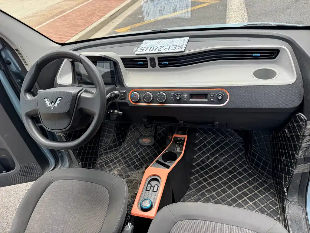 Wuling MINIEV — миниатюра 9