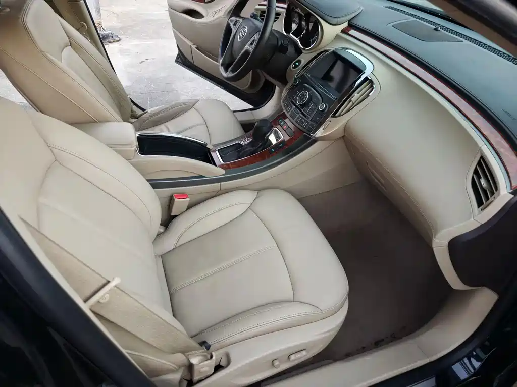Buick LaCrosse — миниатюра 7