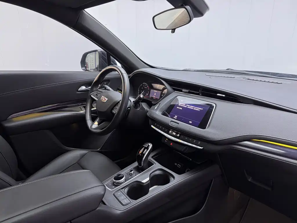 Cadillac XT4 — миниатюра 9