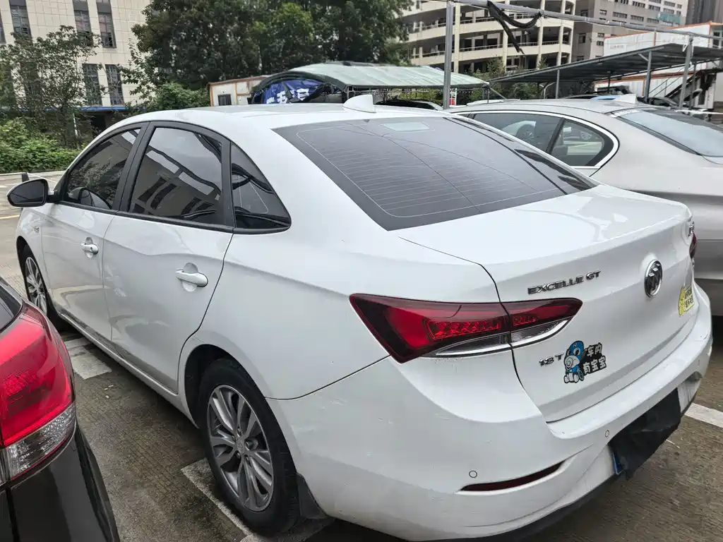 Buick Excelle — миниатюра 6