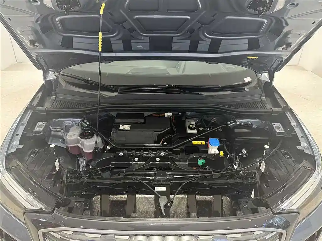 Audi Q4 e-tron — миниатюра 9