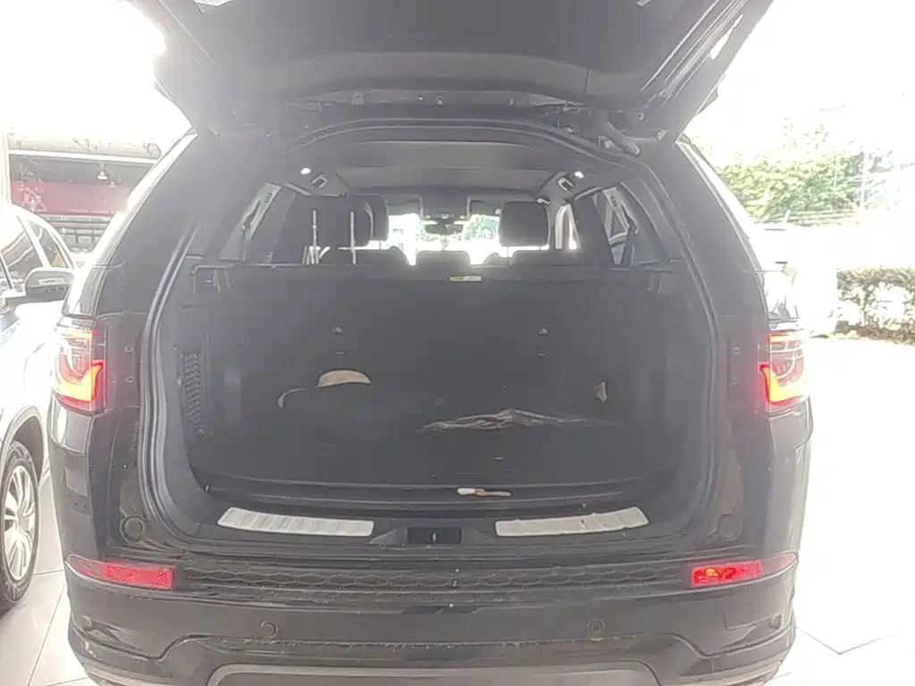 Land Rover Discovery Sport Hybrid — миниатюра 19