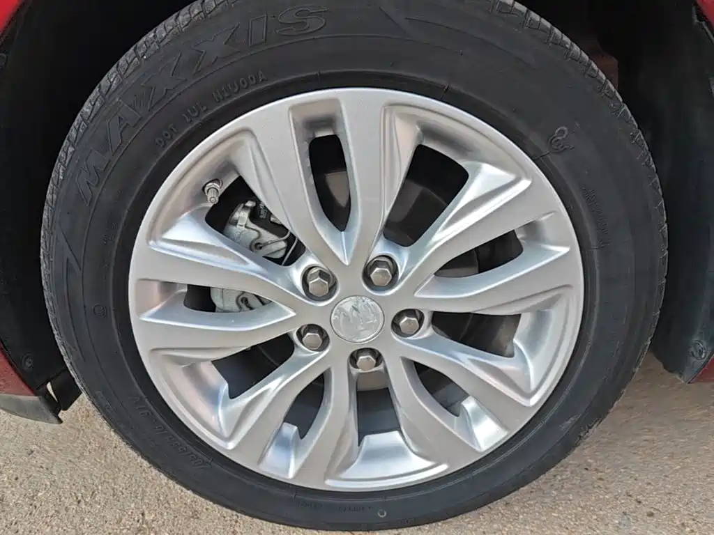 Buick Excelle — миниатюра 23