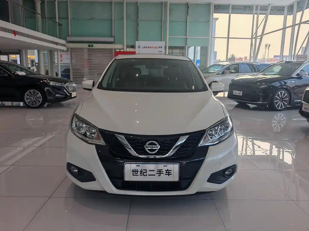 Nissan Tiida — миниатюра 2