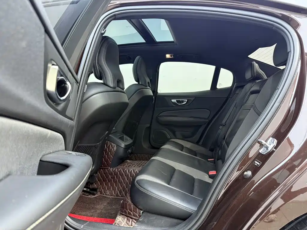 Volvo S60 — миниатюра 13