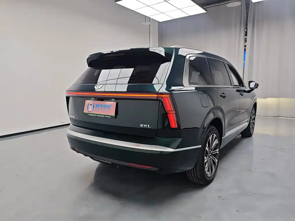 Wuling Xingguang L — миниатюра 6