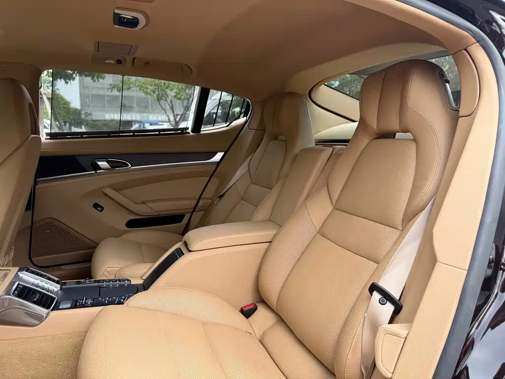 Porsche Panamera — миниатюра 18