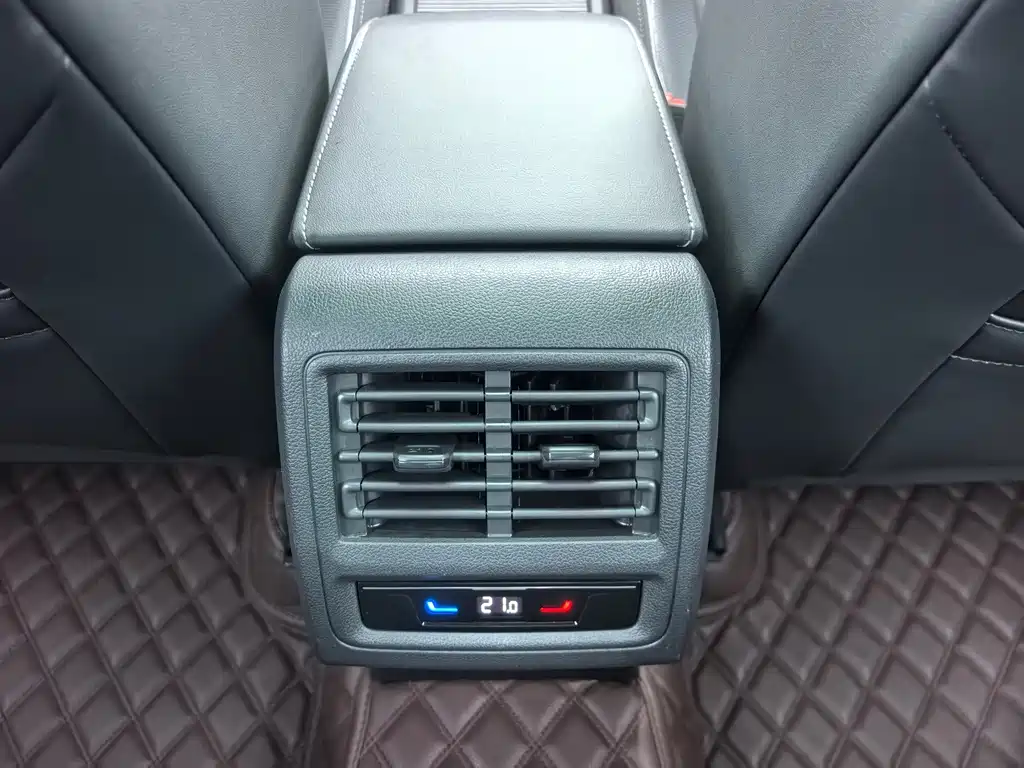 Volkswagen Golf — миниатюра 17