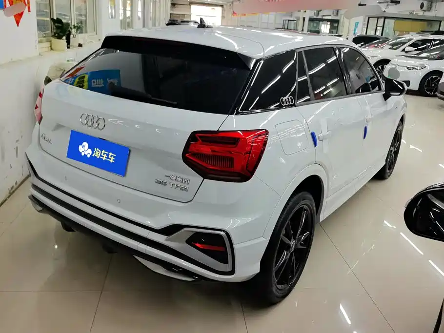 Audi Q2L — миниатюра 3