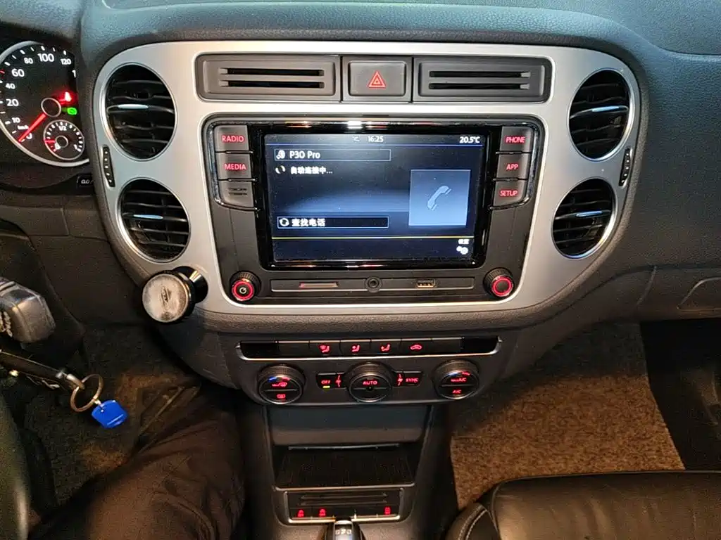 Volkswagen Tiguan — миниатюра 13