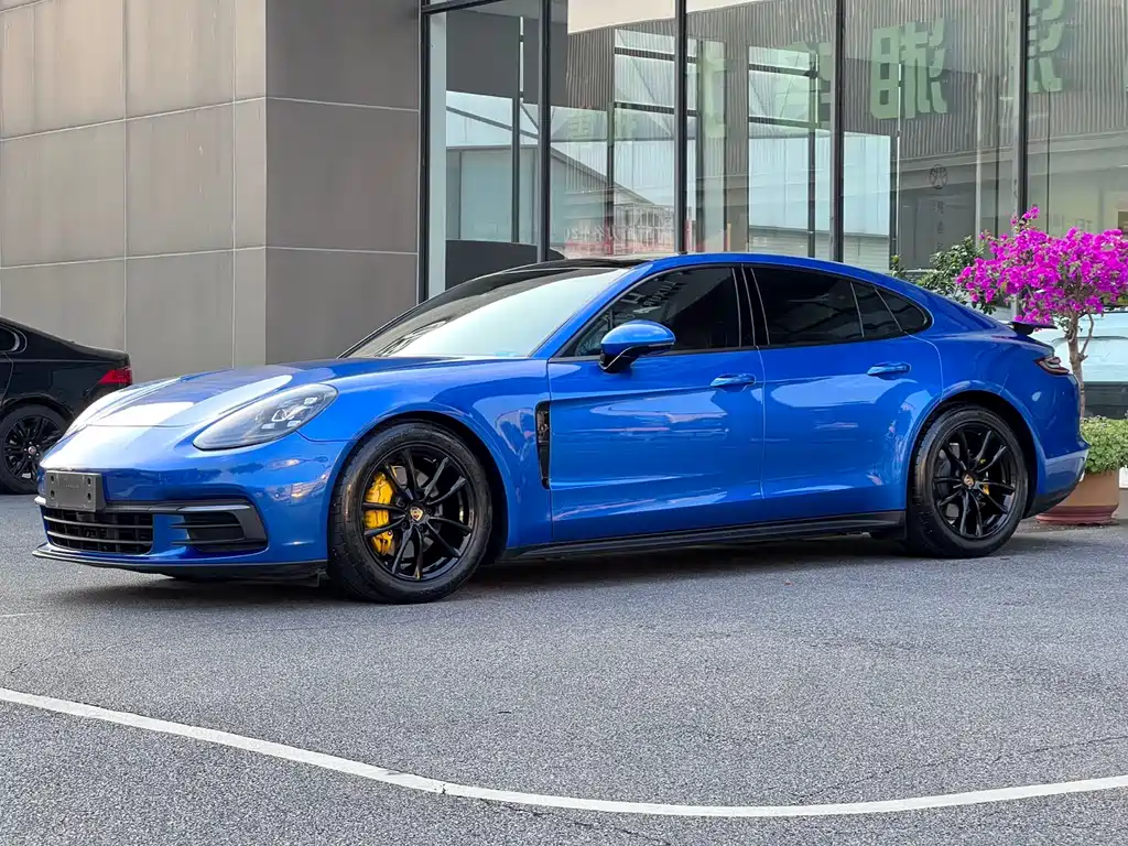 Купить Porsche Panamera
