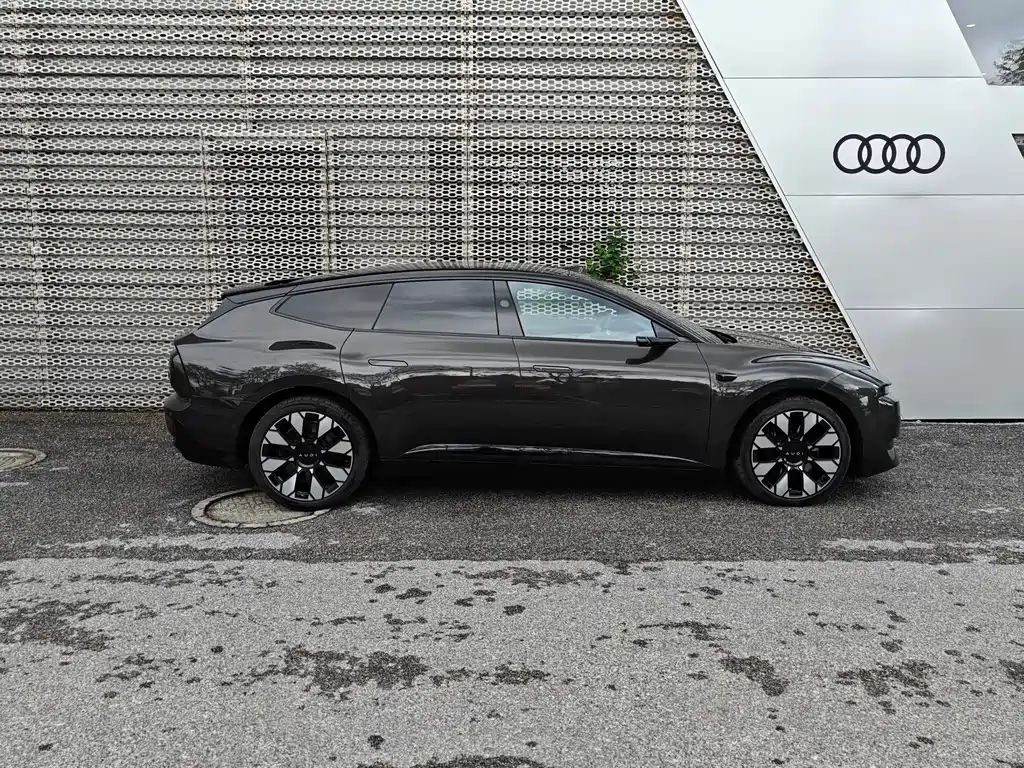 Ауди Ауди. Audi E5 Sportback — миниатюра 3