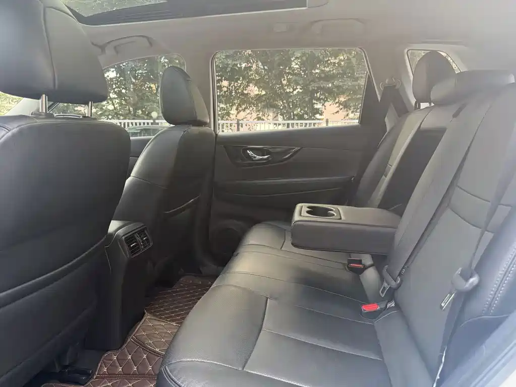 Nissan X-Trail — миниатюра 6