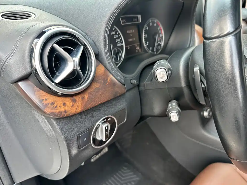 Mercedes-Benz B-Class — миниатюра 18