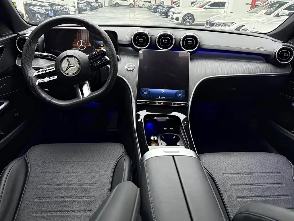 Mercedes-Benz C-Class — миниатюра 12