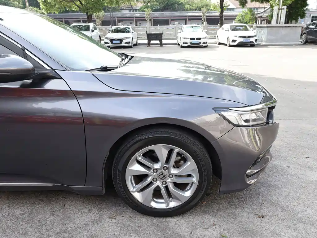 Honda Accord — миниатюра 10