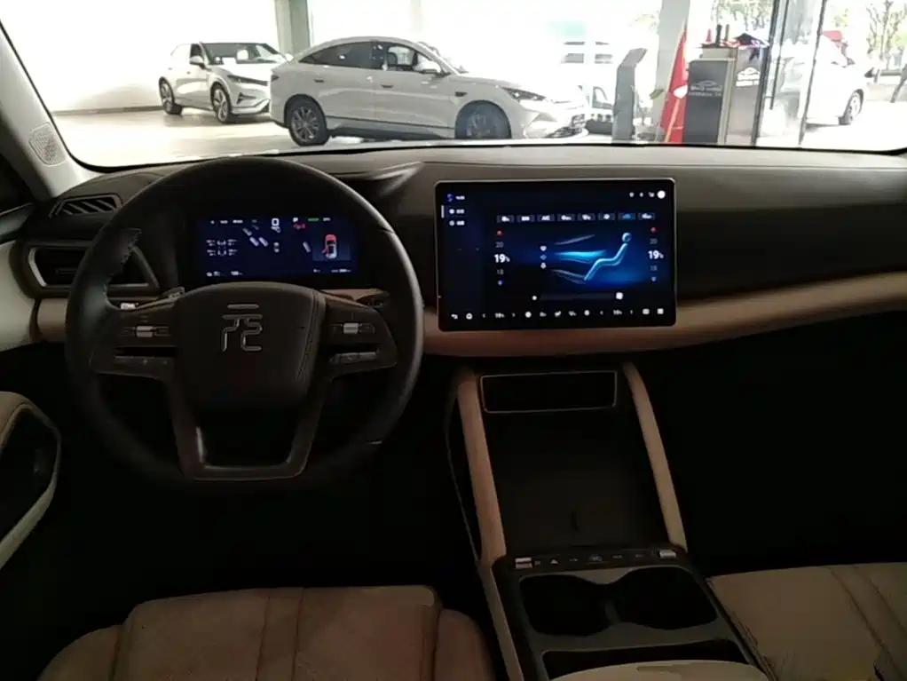 BYD Yuan UP — миниатюра 10