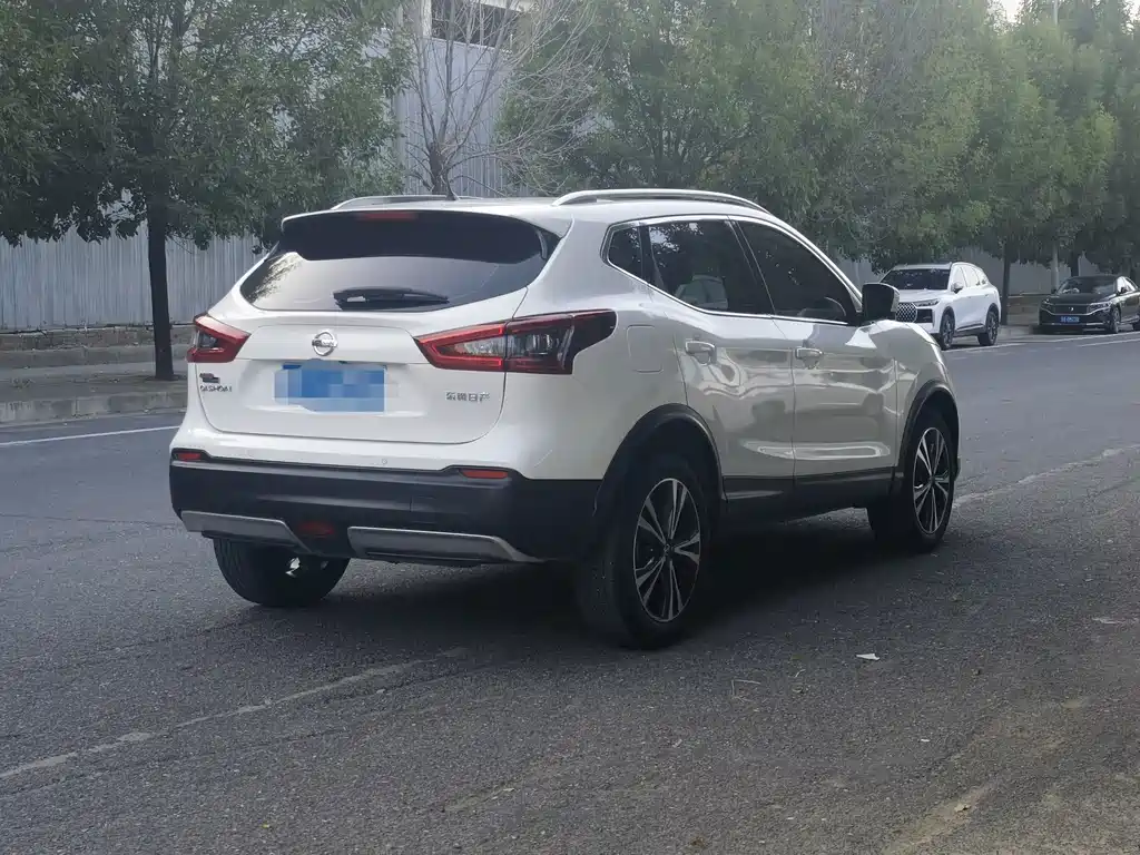 Nissan Qashqai — миниатюра 9
