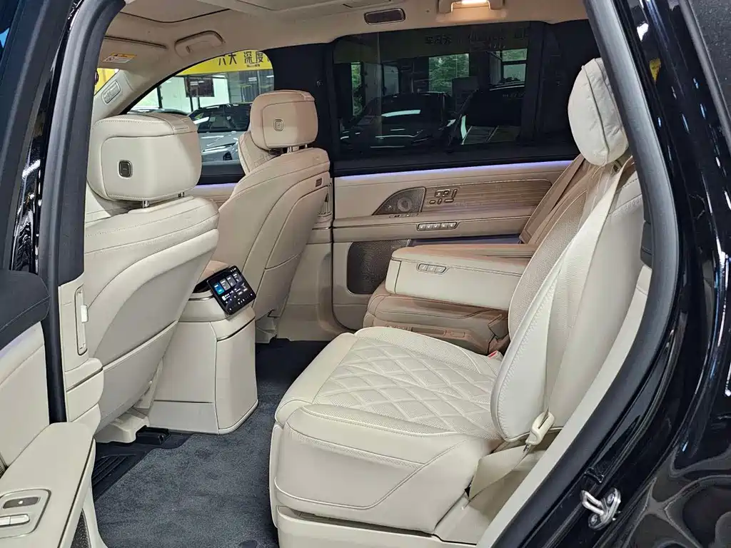 NIO ES8 2026 мест Executive