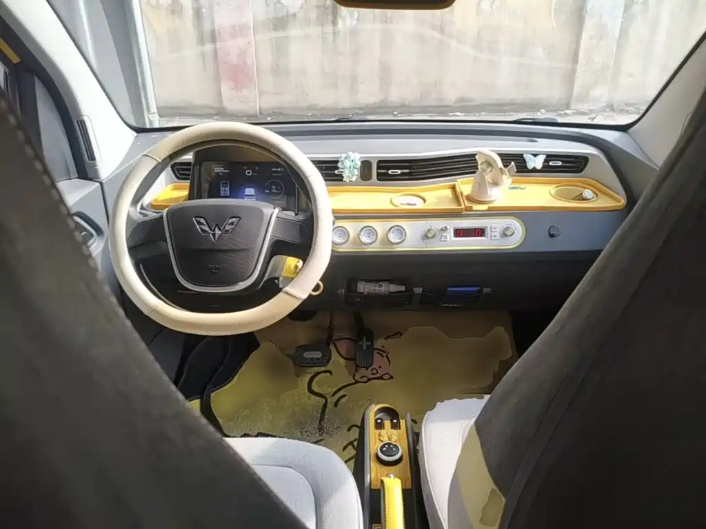Wuling MINIEV — миниатюра 10