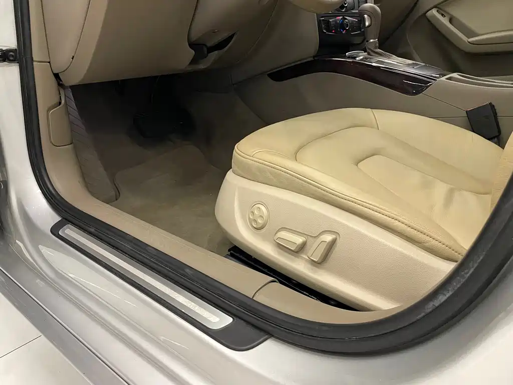Audi A4L — миниатюра 29