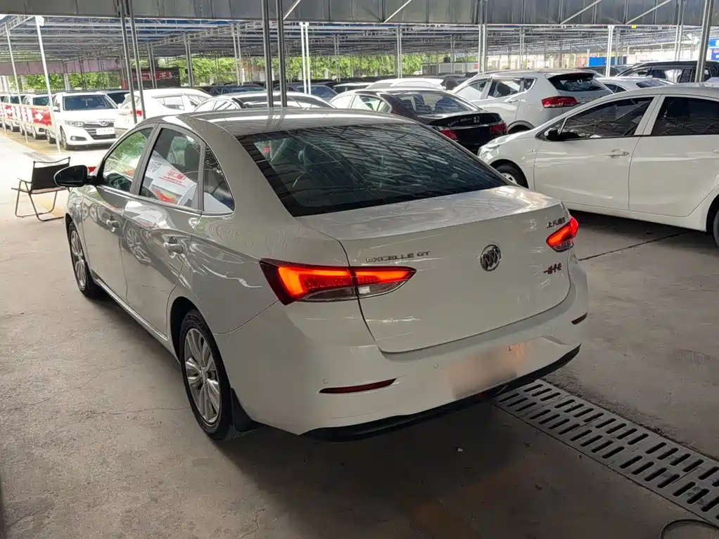Buick Excelle — миниатюра 5