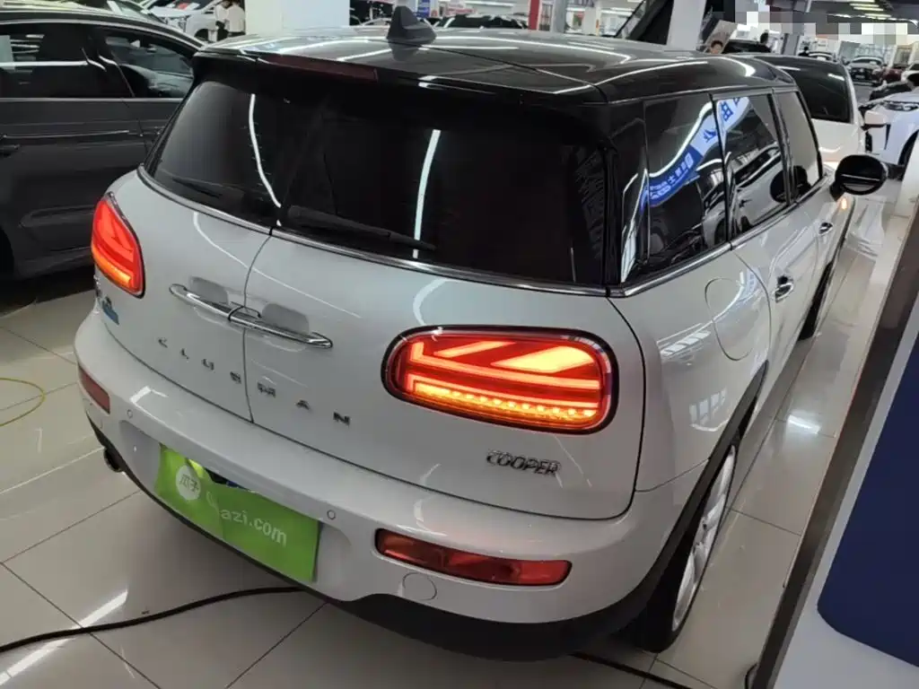 MINI Mini Clubman — миниатюра 7