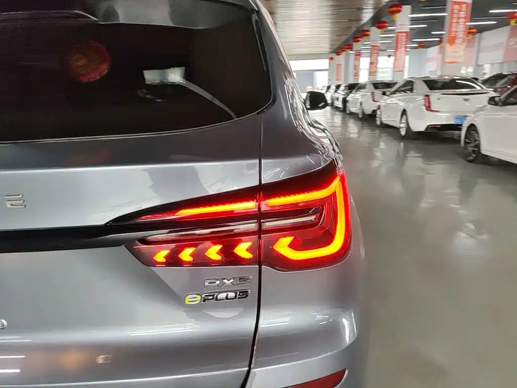 Roewe RX5 New Energy — миниатюра 8