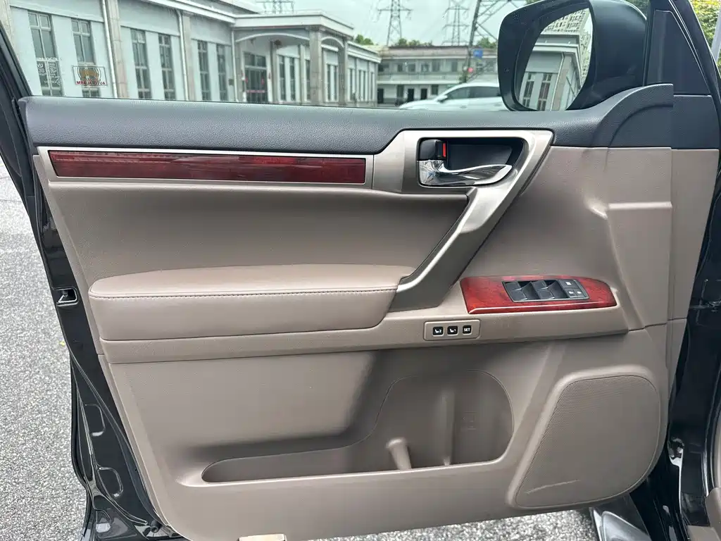 Lexus GX — миниатюра 40