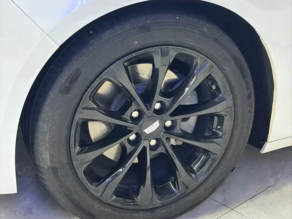 Cadillac CT5 — миниатюра 3